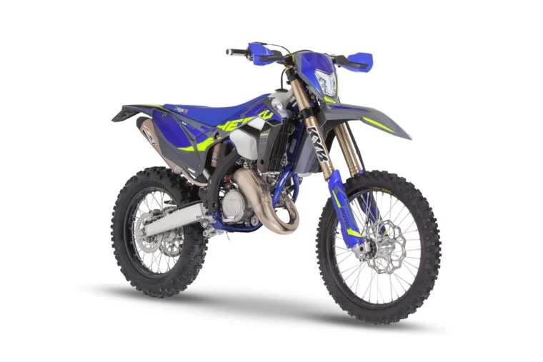 Sherco-125-SE-Factory-2024-estudio2-scaled-760x507