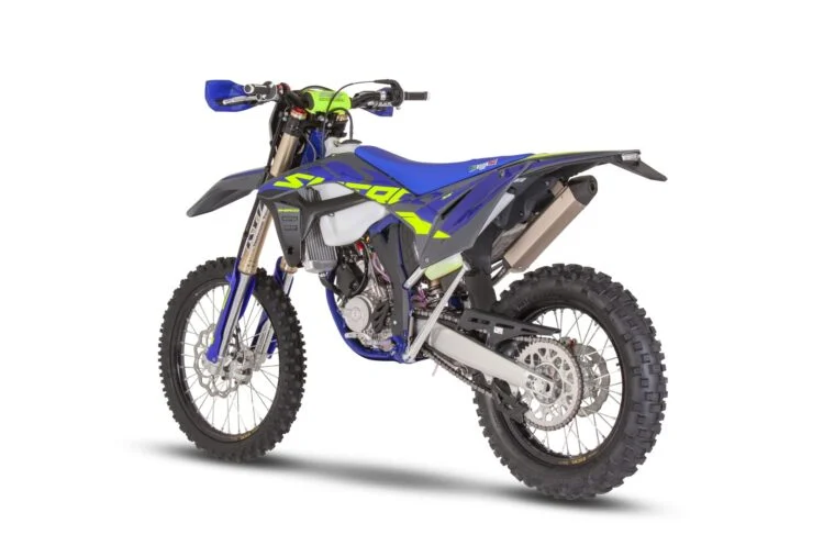 Sherco-125-SE-Factory-2024-estudio6-scaled-760x507